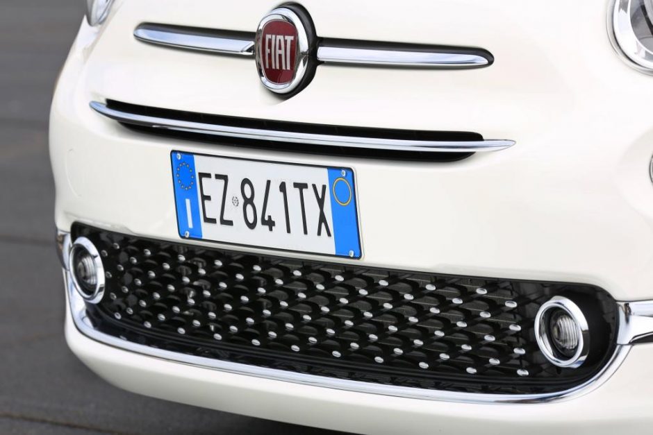 Italai atnaujino šešis dešimtmečius konkurencijos neturintį „Fiat 500“