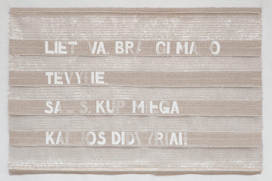 Žinomos tekstilininkės M. Sinkevičienės darbuose gvildenama lietuviška istorija