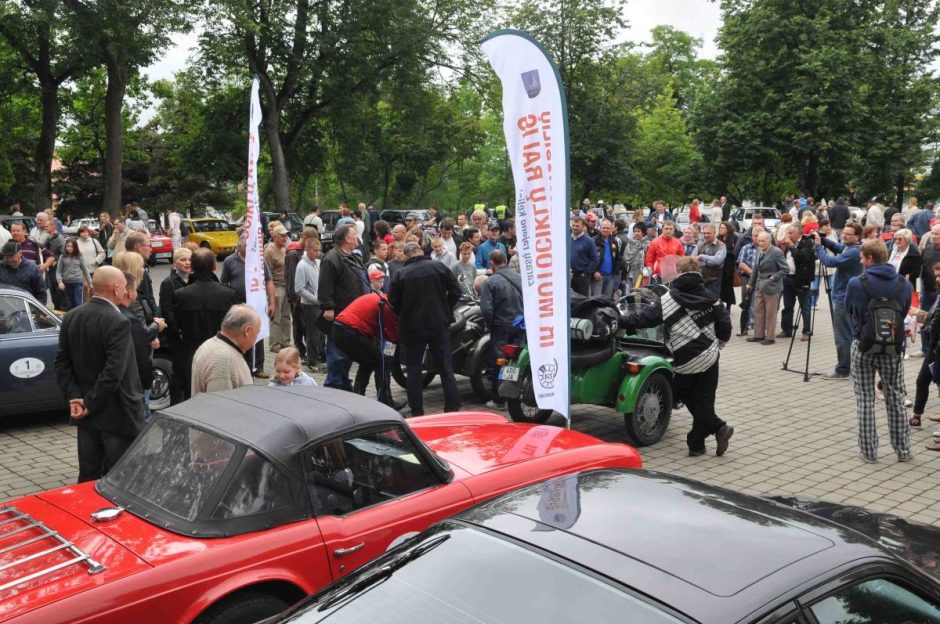 Aukštaitijos apylinkių gyventojus stebins istoriniai automobiliai ir motociklai