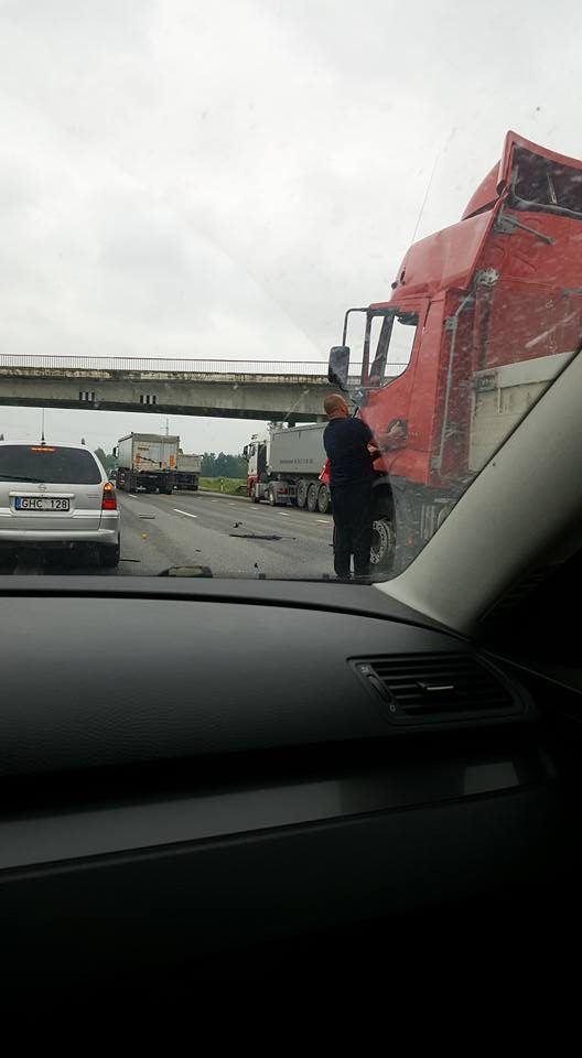 Autostradoje Kaunas-Klaipėda – net trys avarijos