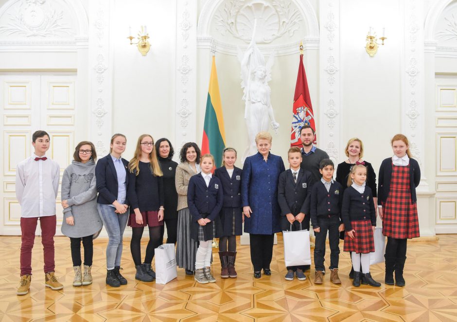 Prezidentūroje – užsienio lietuvių mokyklų mokiniai