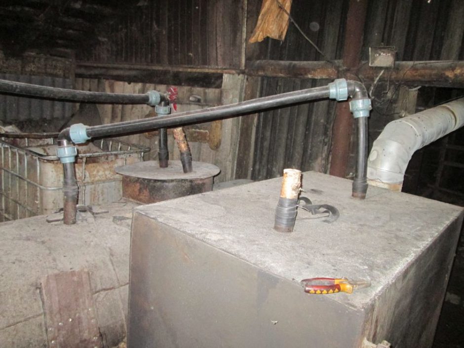 Plungės rajone siautėja naminės degtinės gamintojai