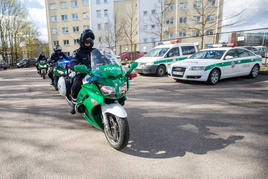 Policininkai balnoja plieninius „žirgus“: mieste ir rajone – reidai