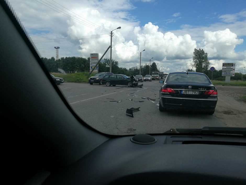 Ateities plente išsitaškė du BMW