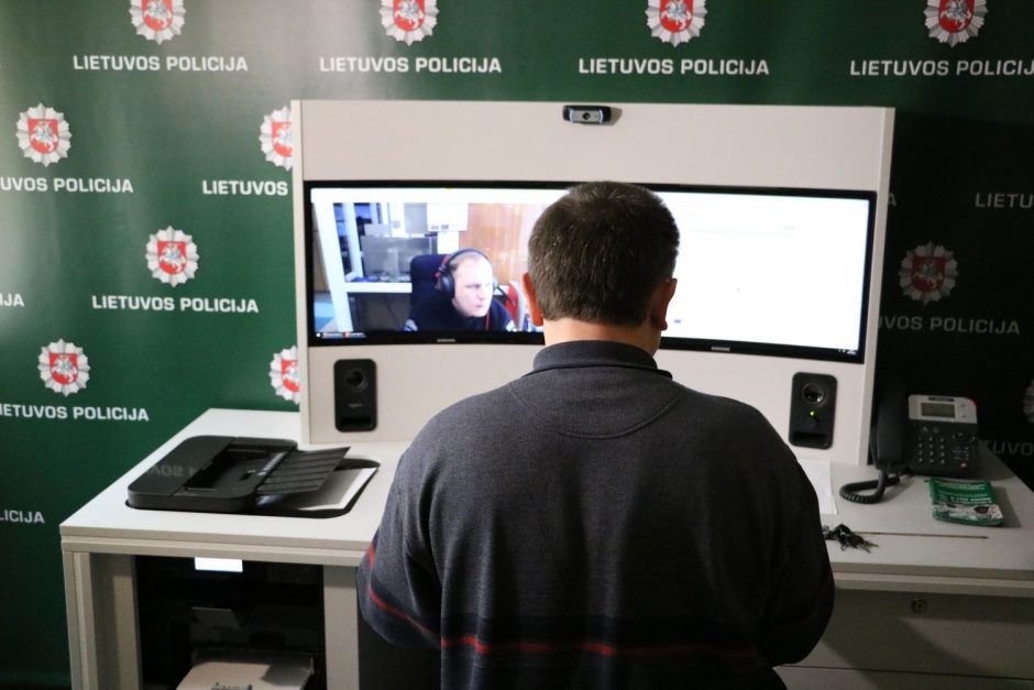 Jūsų dėmesiui –  pirmasis Lietuvoje interaktyvus policijos paslaugų kambarys