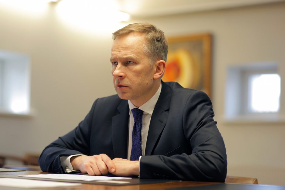 Latvijos kovos su korupcija pareigūnai krėtė centrinio banko vadovo namus ir biurą