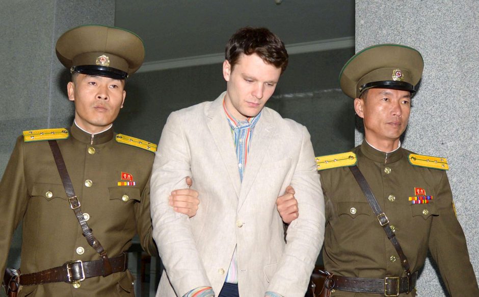 Šiaurės Korėjos paleistas JAV studentas – komoje