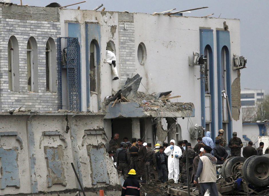 Talibano išpuolio Kabule aukų padaugėjo iki 64