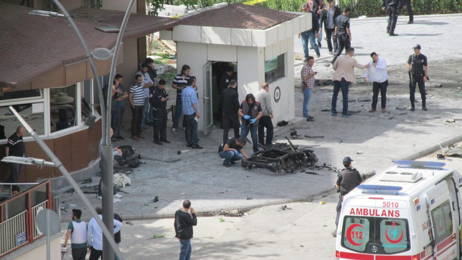 Turkijoje per sprogimą žuvo du policininkai