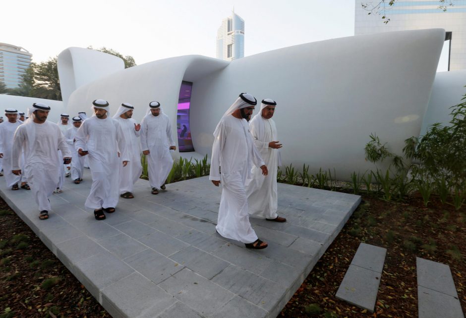Dubajuje atidarytas pirmasis pasaulyje 3D spausdintuvu atspausdintas pastatas