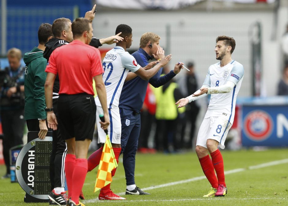 Anglijos futbolininkai mačo pabaigoje palaužė Velso rinktinę