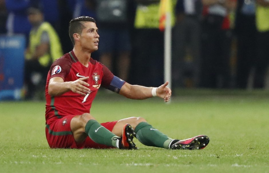 Pirmąja Europos futbolo čempionato pusfinalio dalyve tapo Portugalija