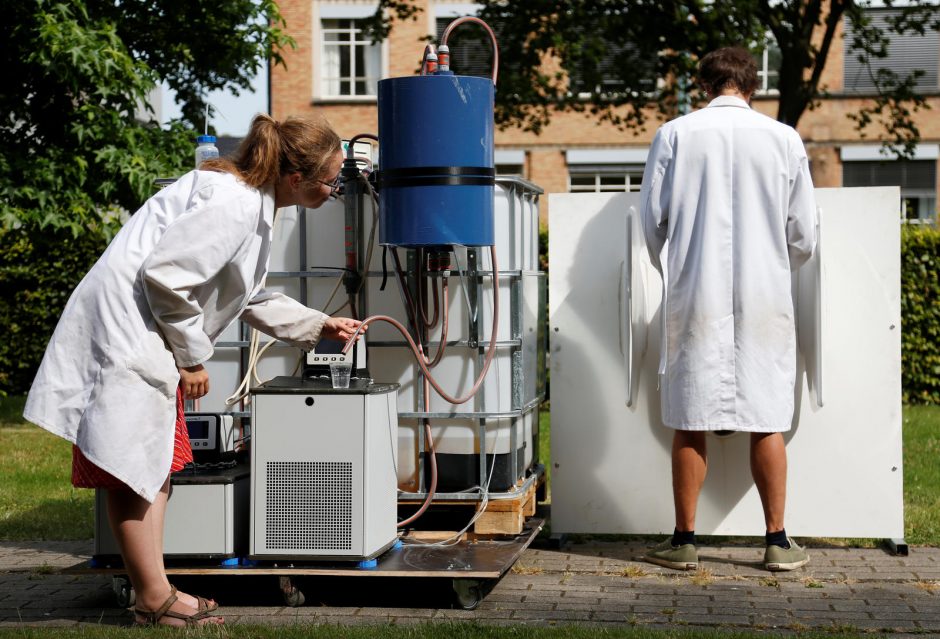 Sukurta mašina, kuri iš šlapimo išgauna geriamąjį vandenį ir trąšas