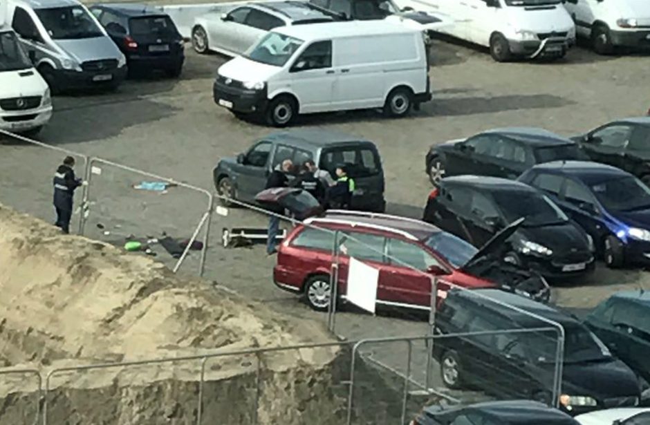 Belgijoje sulaikytas vyras, bandęs automobiliu rėžtis į minią