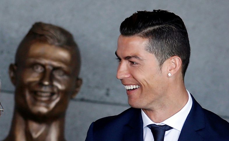 Madeiroje atidengta C. Ronaldo statula patiko ne visiems