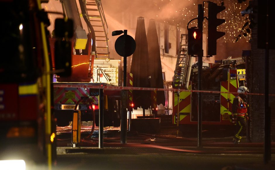 Londone – dar vienas gaisras: supleškėjo populiari turgavietė