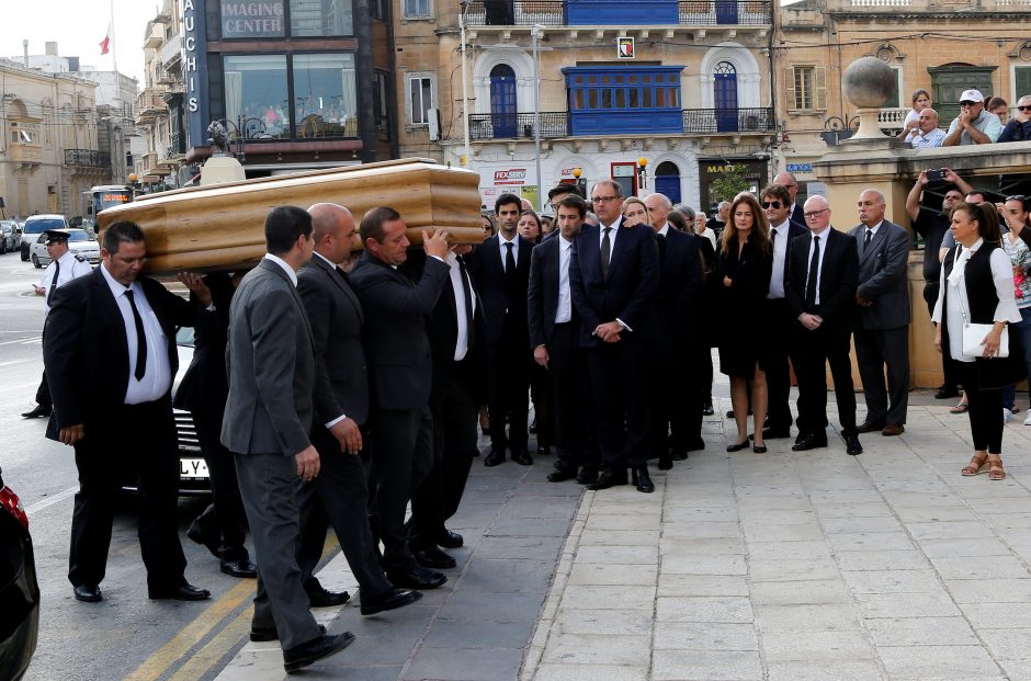 Maltoje laidojama nužudyta žurnalistė