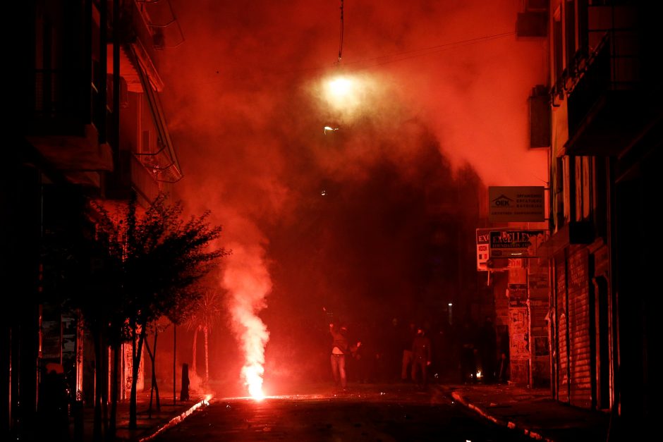 Graikijoje per jaunimo protestus sužeisti du žmonės