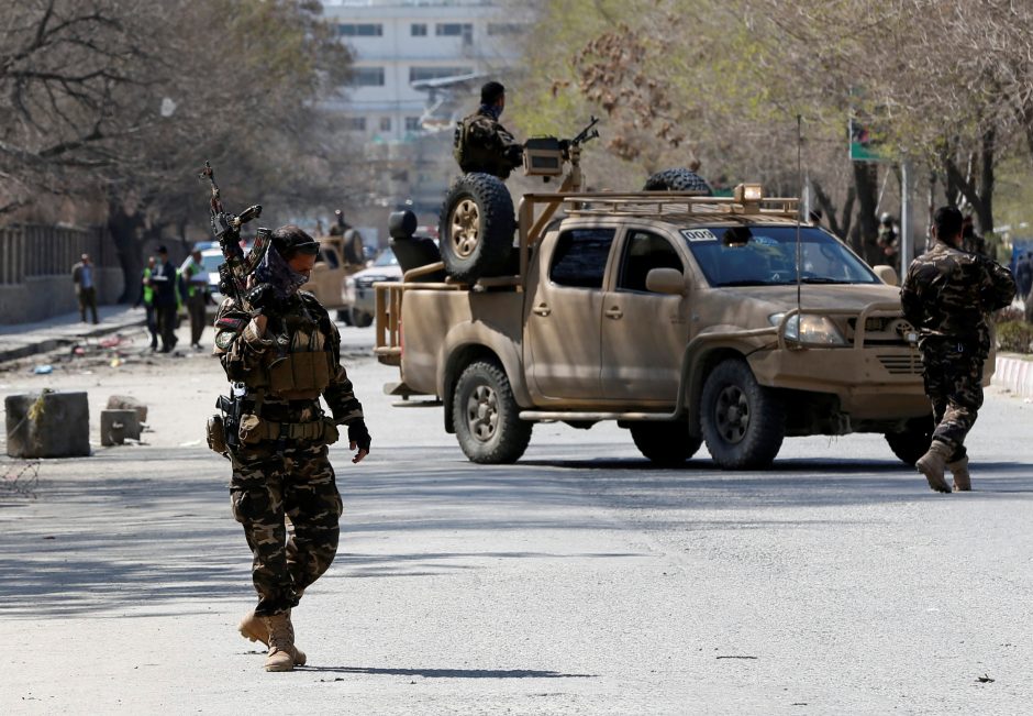 Išpuolis netoli Kabulo universiteto: žuvo mažiausiai 26 žmonės