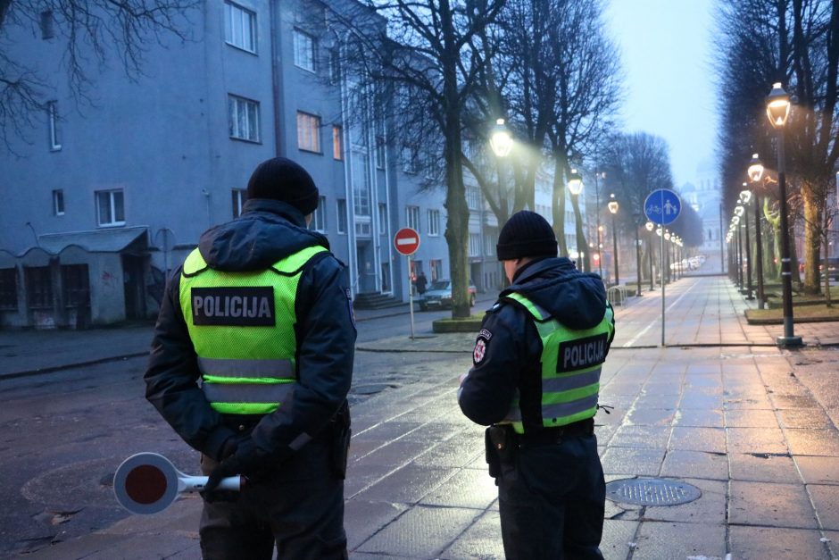 Rytinis reidas Kaune: skubantys pažeidėjai pareigūnus apipylė pažadais