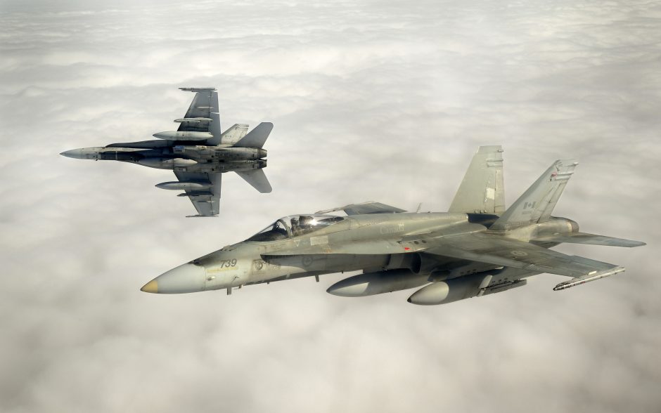 JAV ir Kanados naikintuvai perėmė aštuonis Rusijos karinius lėktuvus