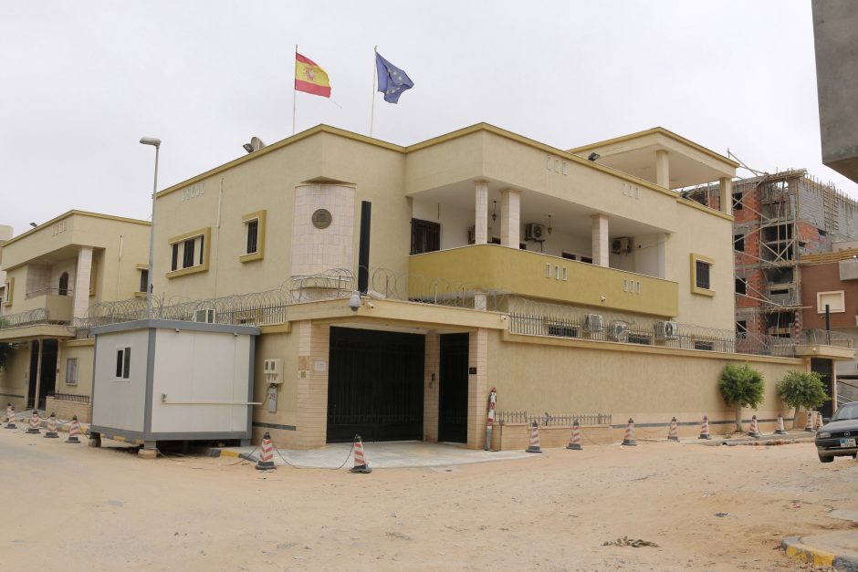 Ispanija evakuoja savo ambasados Libijoje personalą