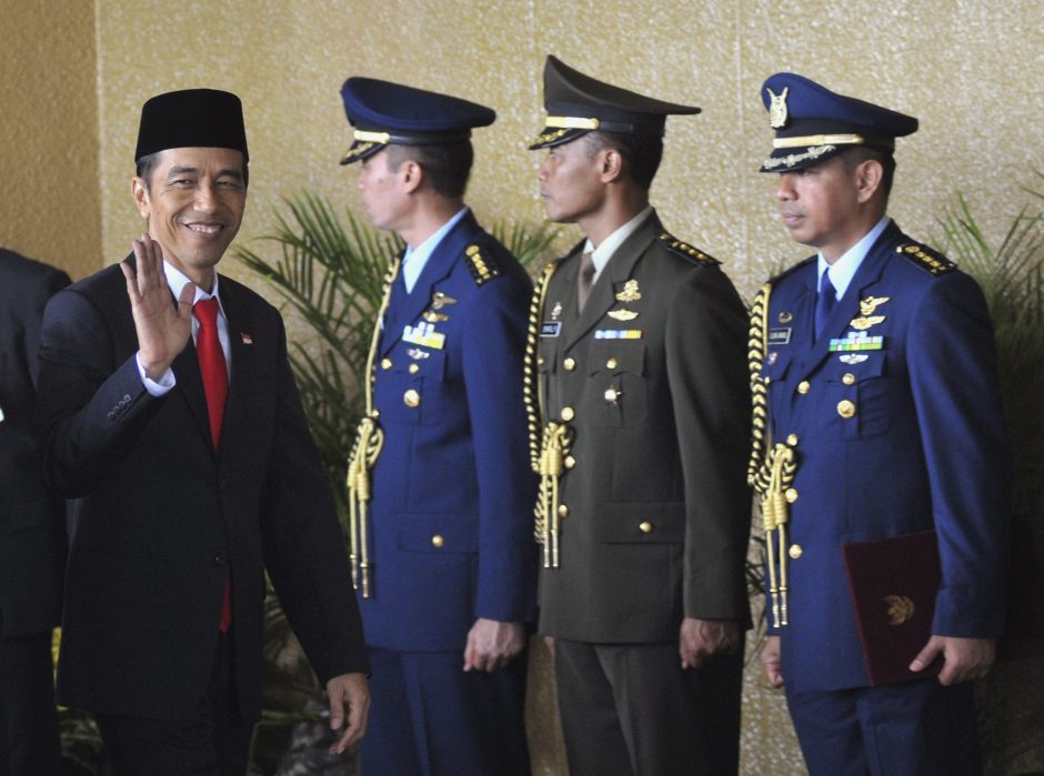 Indonezijos prezidentu prisaikdintas autoritarinio šešėlio neturintis J. Widodo