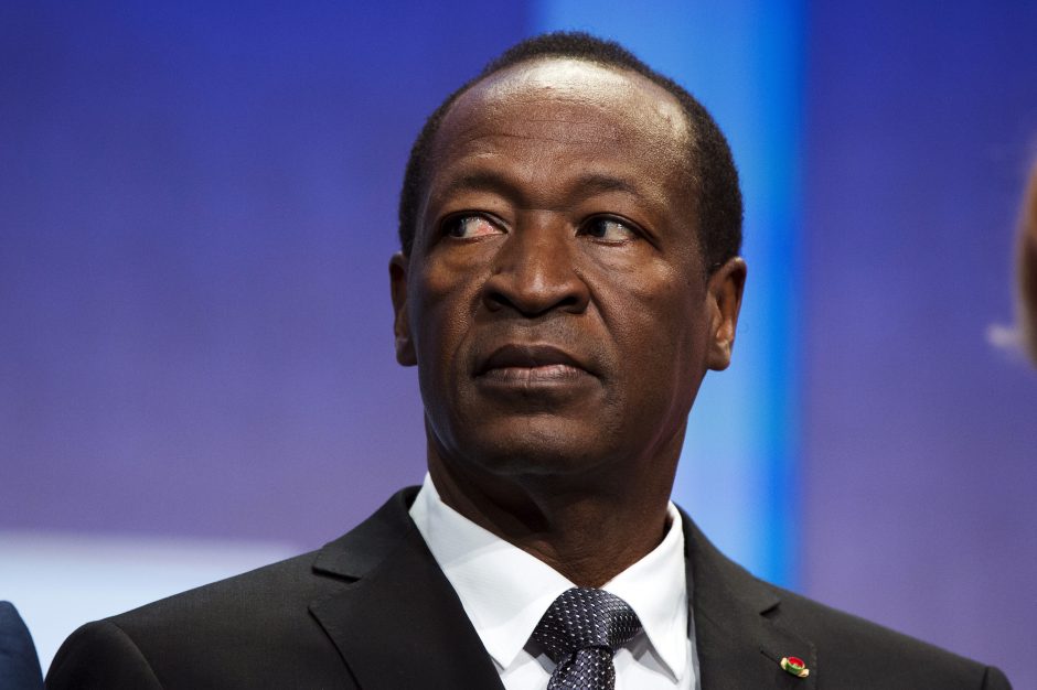 Burkina Faso prezidentas atsistatydino