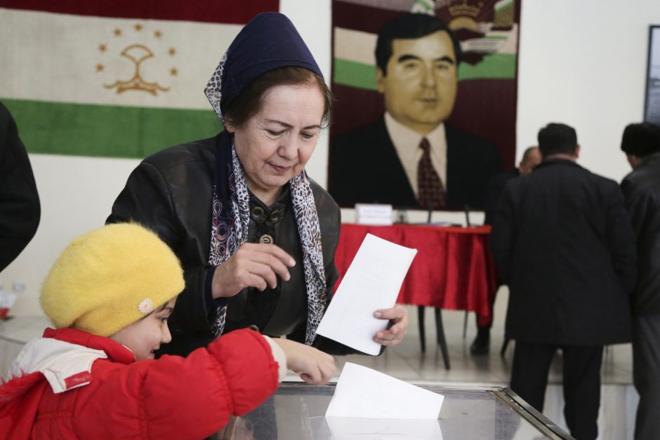 Tadžikistano parlamento rinkimai: ESBO įžvelgia daug pažeidimų