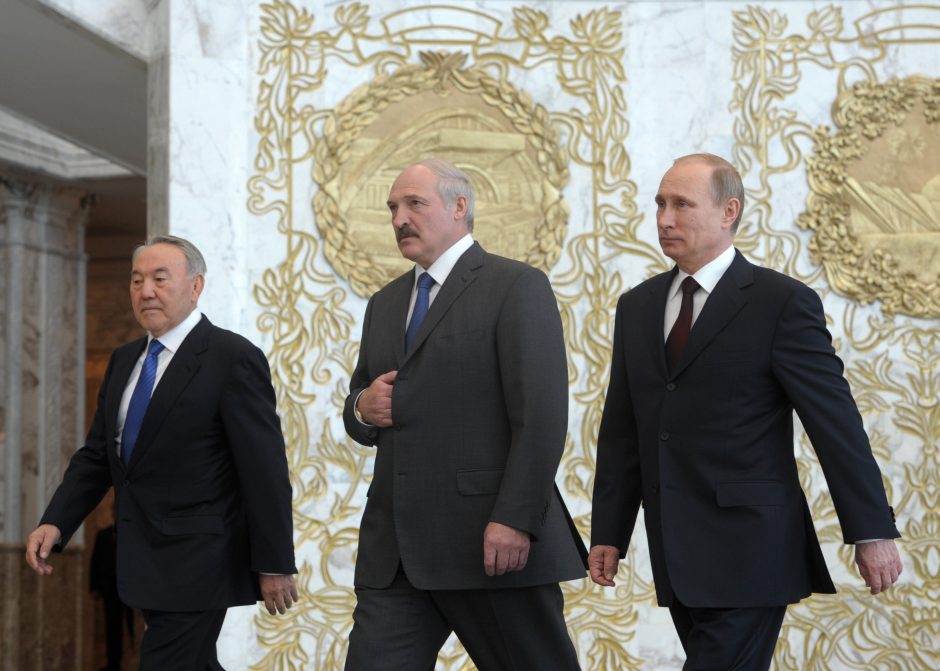 A. Lukašenka nusisuka nuo rublio