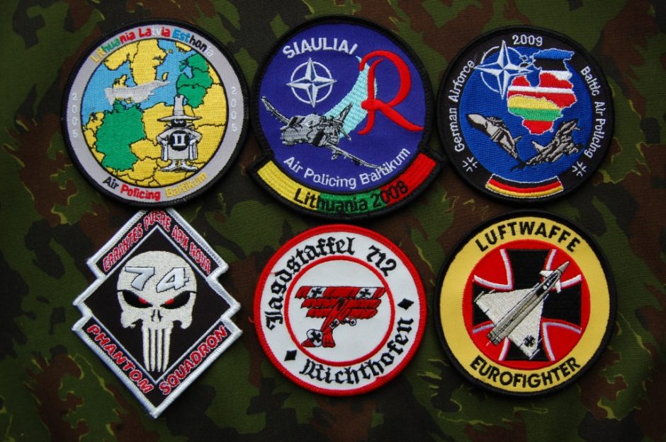 Lietuvoje sukaupta unikali NATO karinių pajėgų antsiuvų ir emblemų kolekcija