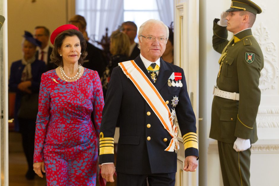 Švedijos karalienė Silvija: svarbu vaikams suteikti galimybę norėti skaityti