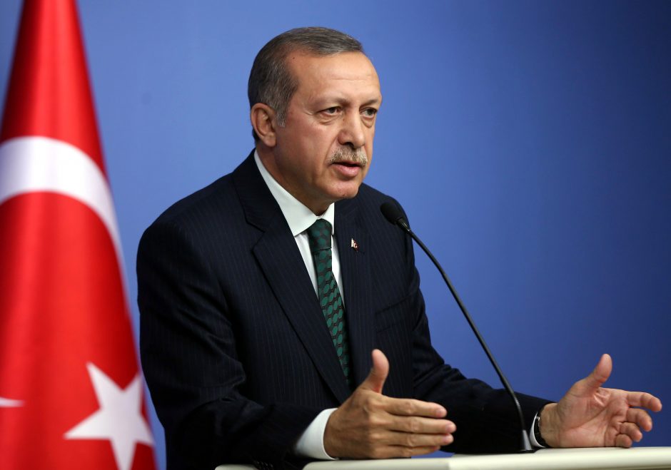 R. T. Erdoganas: Turkija nekeis kovos su terorizmu įstatymo dėl ES vizų sutarties