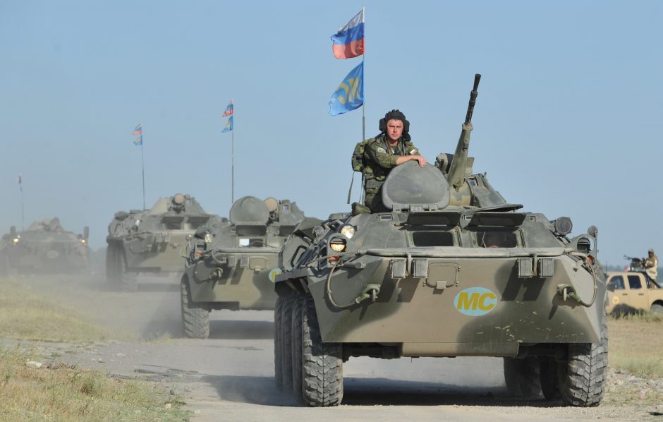 Britų generolas: NATO negalėtų sustabdyti Rusijos invazijos į Rytų Europą