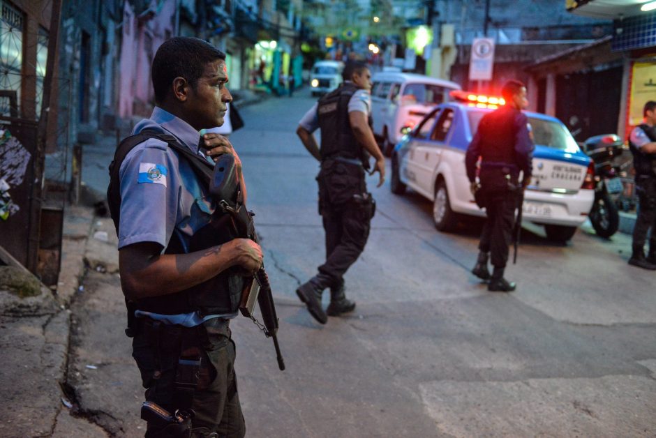 Rio de Žaneire per policijos ir kariuomenės reidus nukauta 14 žmonių