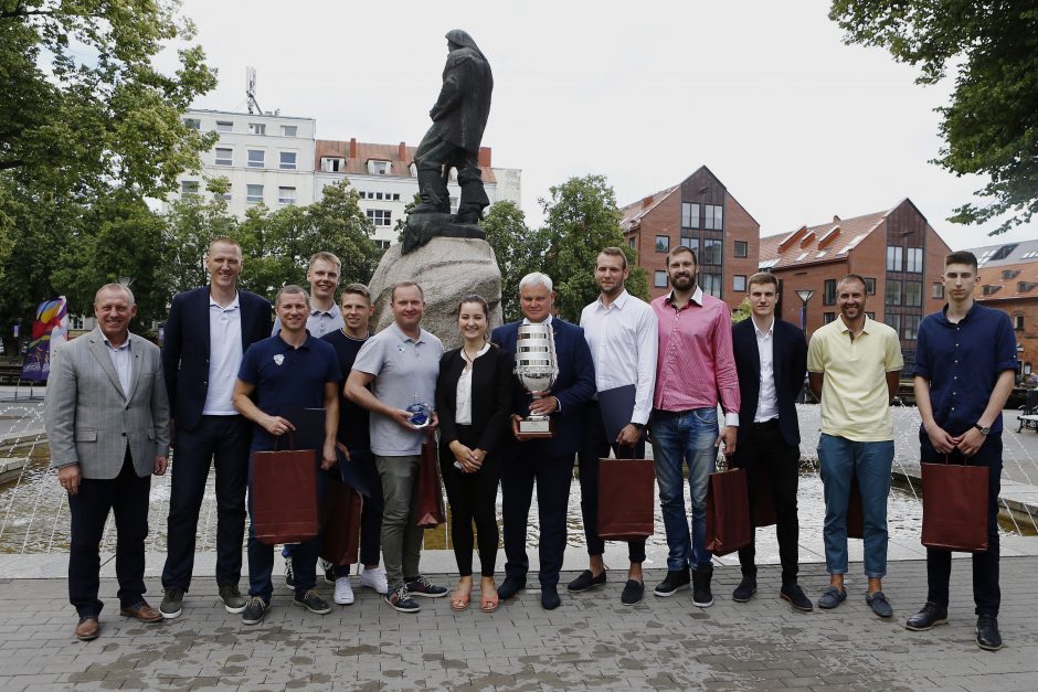 „Neptūno“ krepšininkus pagerbė Klaipėdos meras
