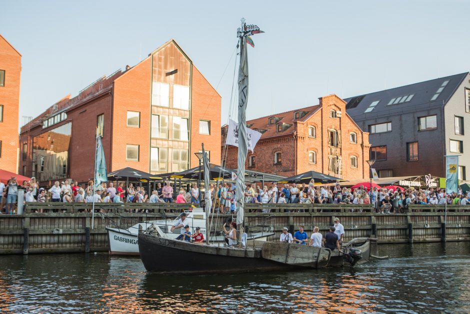 Klaipėda sveikino istorinių laivų flotilę