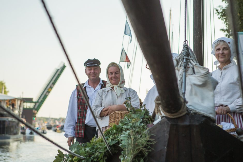 Klaipėda sveikino istorinių laivų flotilę