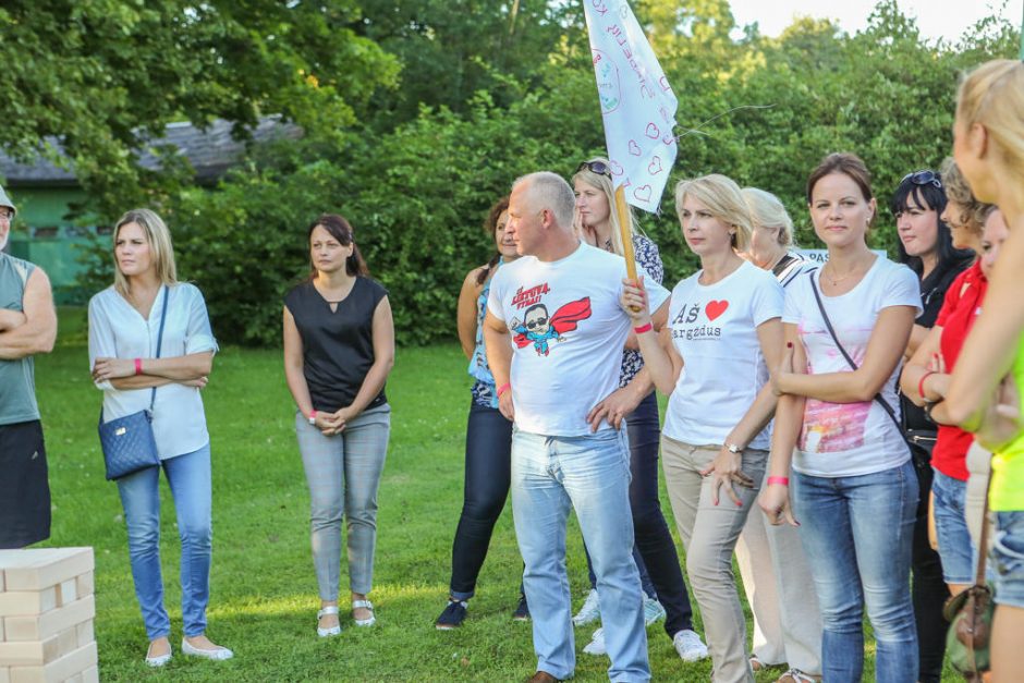 Klaipėdos rajono savivaldybės darbuotojų linksmybėms – ir gyventojų pinigai