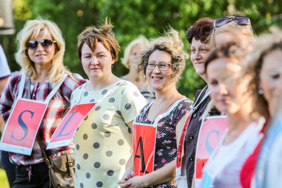 Klaipėdos rajono savivaldybės darbuotojų linksmybėms – ir gyventojų pinigai