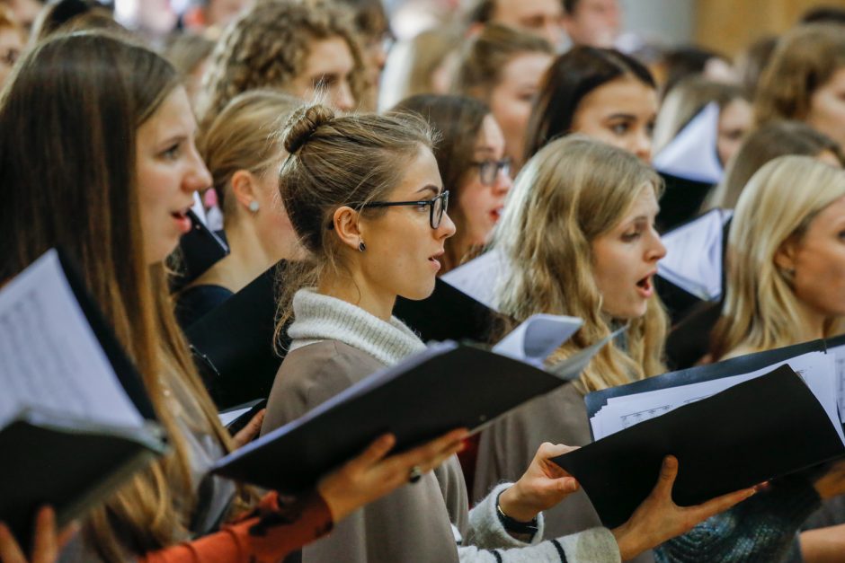 Studentų chorai sužavėjo klaipėdiečius