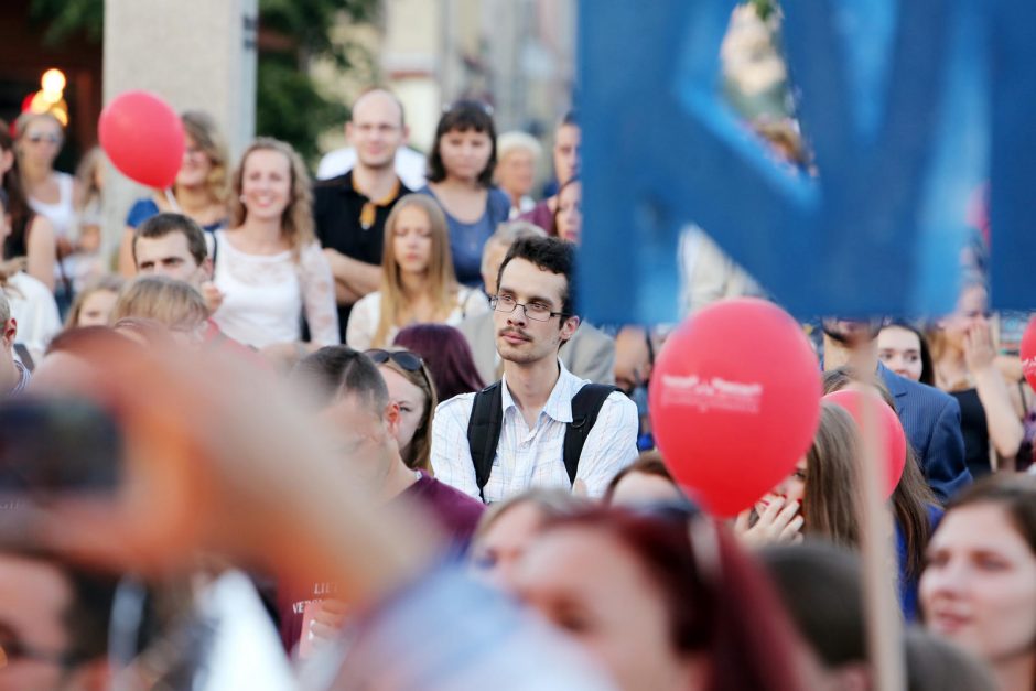 Miestą užliejo studentijos banga