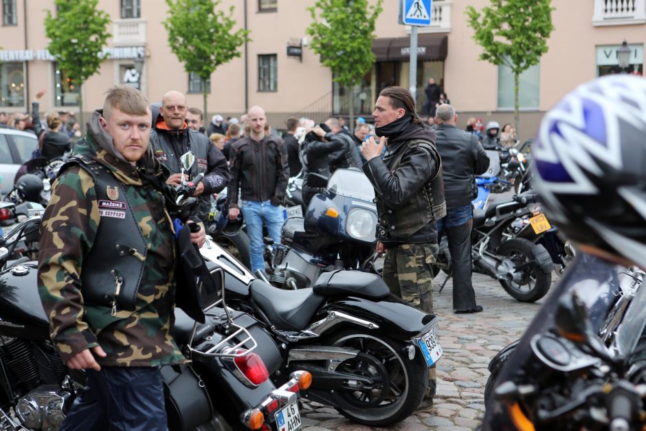 Klaipėdos senamiestyje – rekordinis 555-ių motociklų griausmas