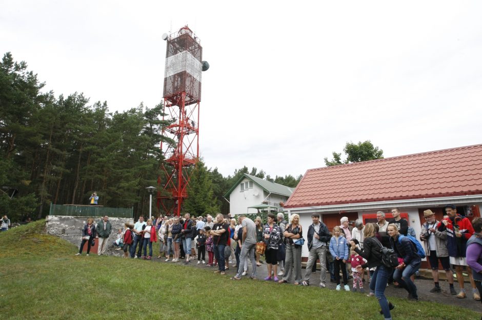 70 metų sulaukęs Šventosios švyturys įsileido smalsuolius