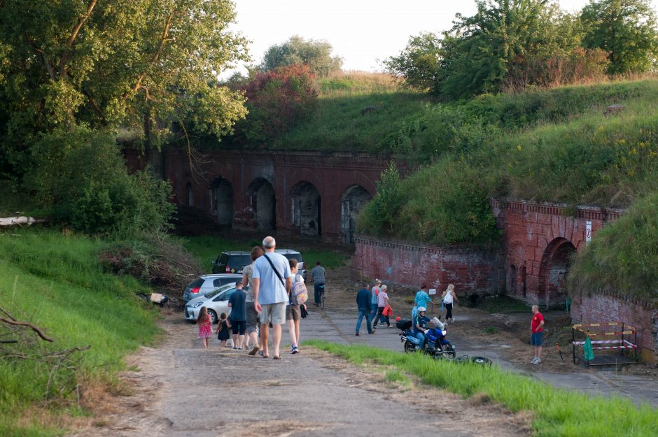 Pirmą kartą surengtoje naktigonėje – šimtai žmonių