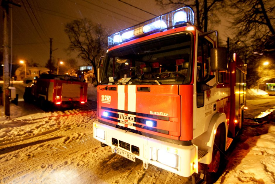 Vilniuje per gaisrą nukentėjo moteris
