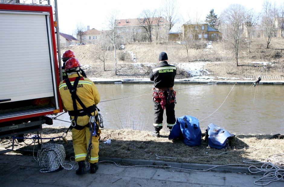 Neries upėje Vilniuje rastas moters kūnas