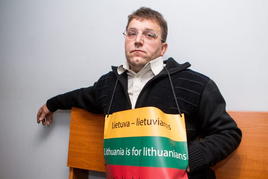 Jaunuolių šūkiai „Lietuva – lietuviams“ sulaukė prokuratūros atsako