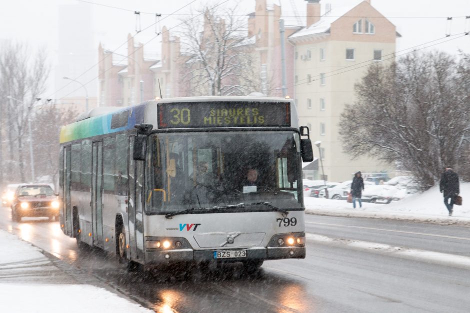 Nuo kovo 10-osios keičiami troleibusų ir autobusų tvarkaraščiai
