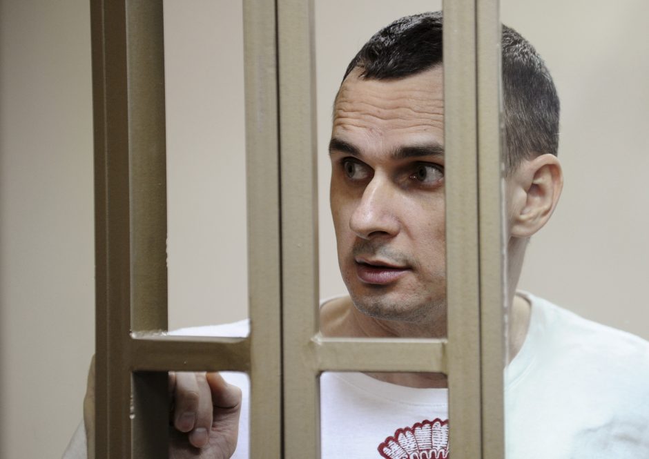 Seimas ragina V. Putiną paleisti O. Sencovą ir kitus politinius kalinius